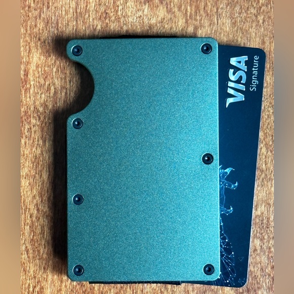 Men’s Slim Wallet with RFID Blocking - NWT - Picture 5 of 6